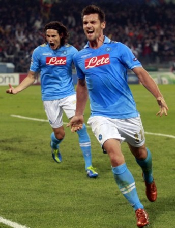 以一连串的 以一连串的